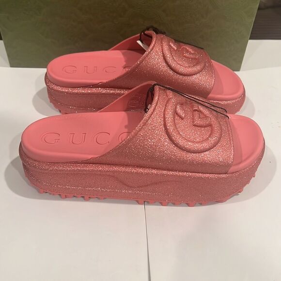Interlocking G Slide Sandals size 8 and 10 - Picture 1 of 7